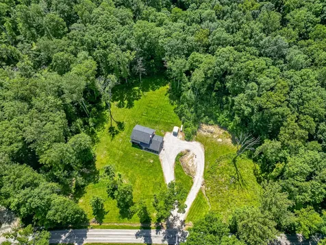 41 N Wolfcreek Road Columbus IN 47201