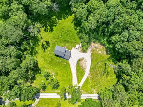41 N Wolfcreek Road Columbus IN 47201