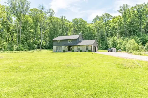41 N Wolfcreek Road Columbus IN 47201