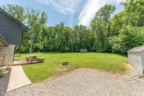 41 N Wolfcreek Road Columbus IN 47201