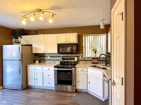 6021 Polonius Drive Indianapolis IN 46254
