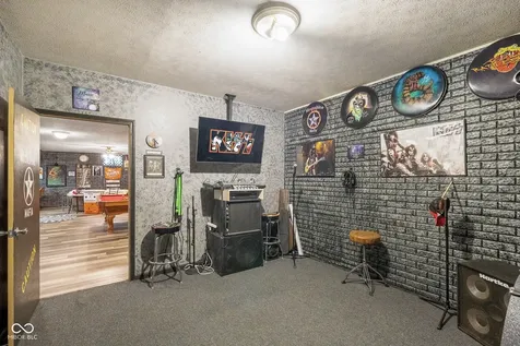1802 N Ewing Street Seymour IN 47274