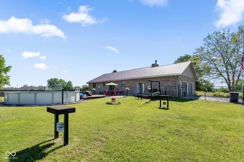 1802 N Ewing Street Seymour IN 47274