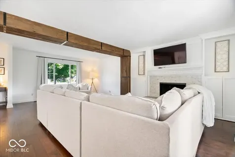 570 S Harbour Noblesville IN 46062