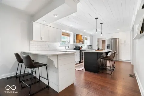 570 S Harbour Noblesville IN 46062