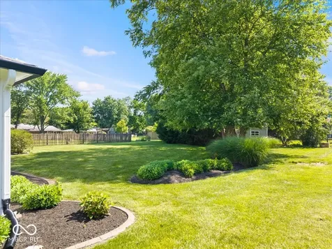 570 S Harbour Noblesville IN 46062