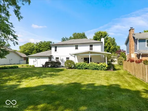 570 S Harbour Noblesville IN 46062