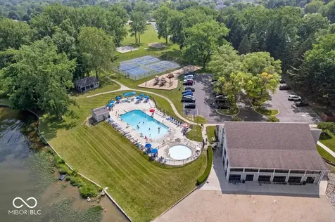 570 S Harbour Noblesville IN 46062