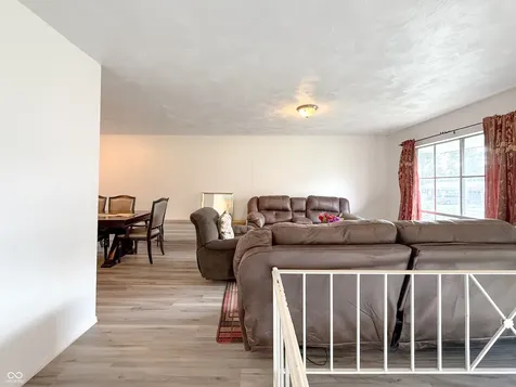 4107 Eisenhower Drive Indianapolis IN 46254