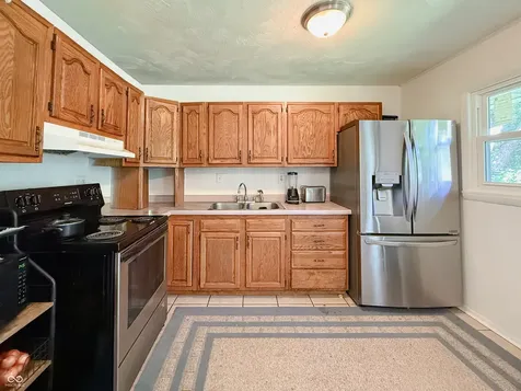 4107 Eisenhower Drive Indianapolis IN 46254