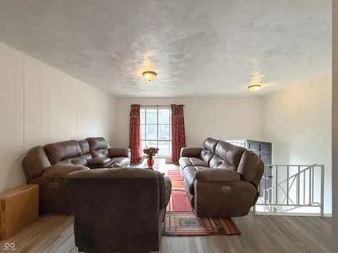 4107 Eisenhower Drive Indianapolis IN 46254