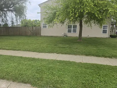 12934 Quarterback Lane Fishers IN 46037