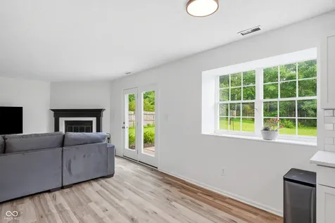 11127 Bayridge Circle W Indianapolis IN 46236