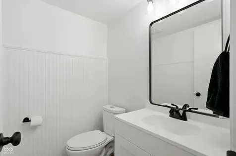 11127 Bayridge Circle W Indianapolis IN 46236
