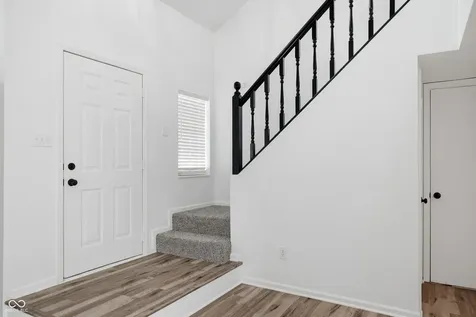 11127 Bayridge Circle W Indianapolis IN 46236