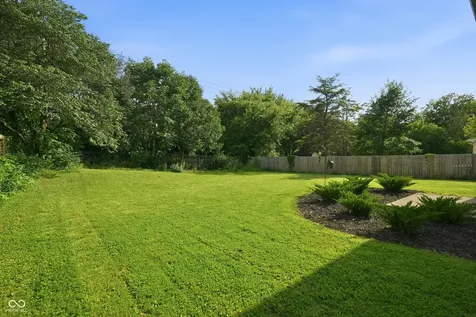 11127 Bayridge Circle W Indianapolis IN 46236