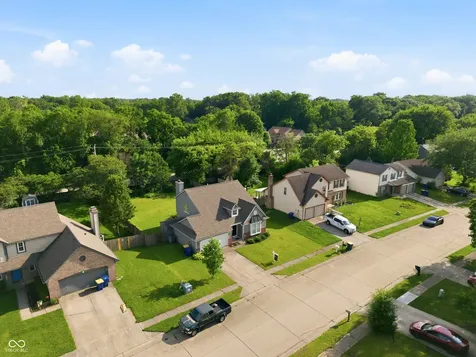 11127 Bayridge Circle W Indianapolis IN 46236