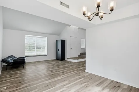11127 Bayridge Circle W Indianapolis IN 46236