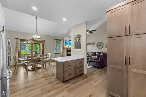 100 Decourcy Lane Franklin IN 46131