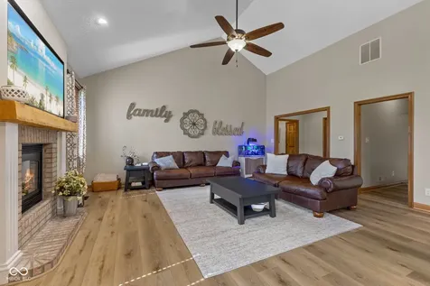 100 Decourcy Lane Franklin IN 46131