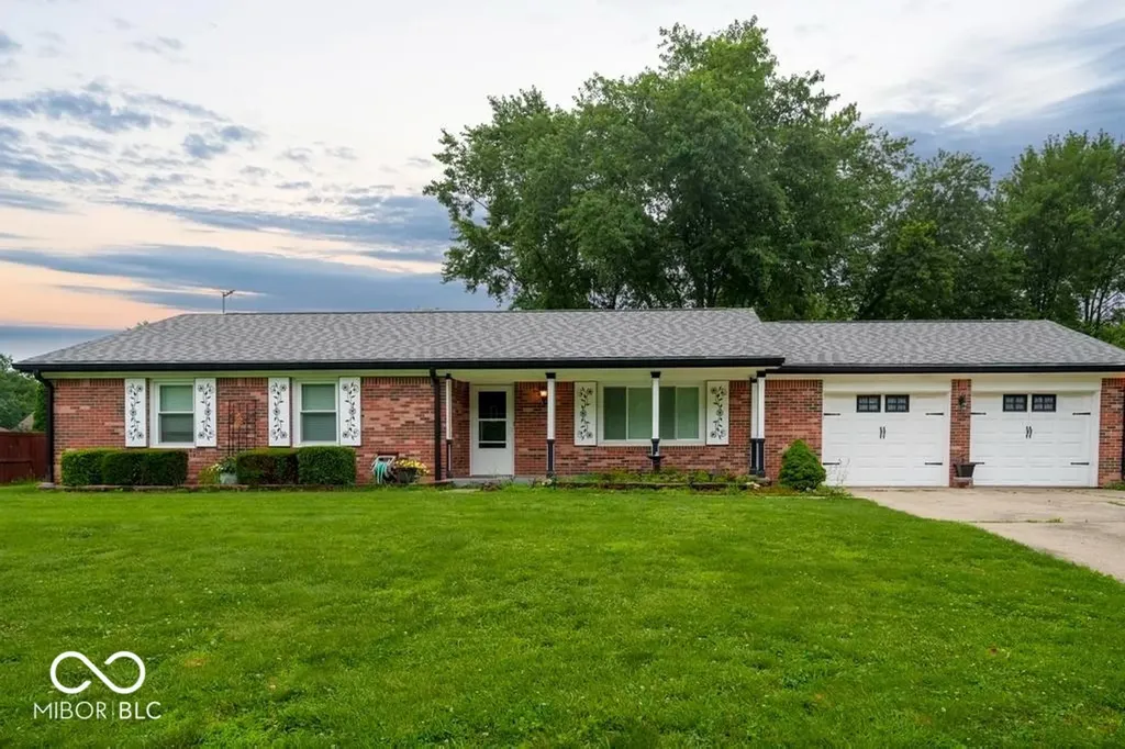 1294 Joanna Court Avon IN 46123
