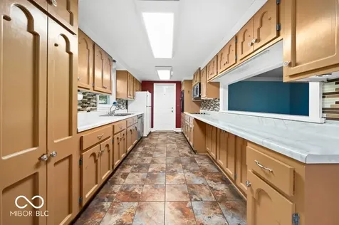 1294 Joanna Court Avon IN 46123