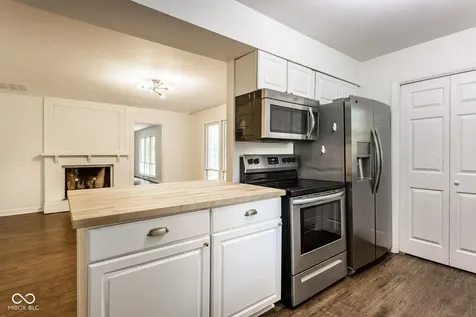 9514 Haverstick Road Indianapolis IN 46240