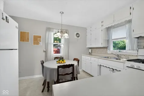 306 S 8th Avenue Beech Grove IN 46107