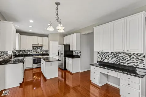 3992 Rowlett Place Carmel IN 46074