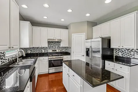 3992 Rowlett Place Carmel IN 46074