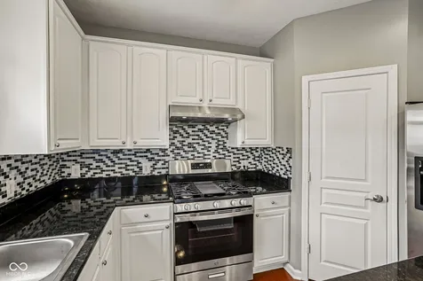3992 Rowlett Place Carmel IN 46074