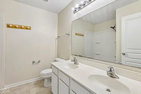 3992 Rowlett Place Carmel IN 46074