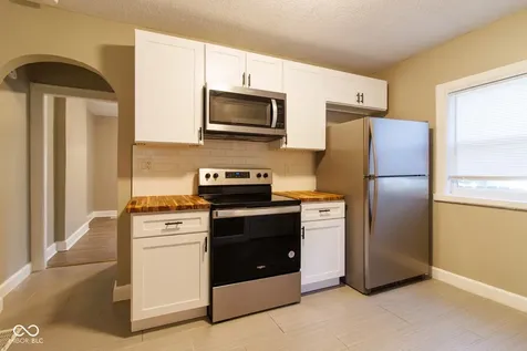 3328 E New York Street Indianapolis IN 46201