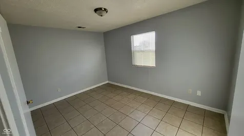 6147 Commodore Drive Indianapolis IN 46219
