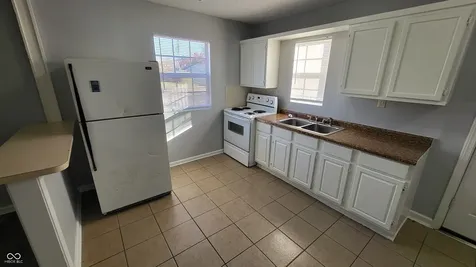 6147 Commodore Drive Indianapolis IN 46219