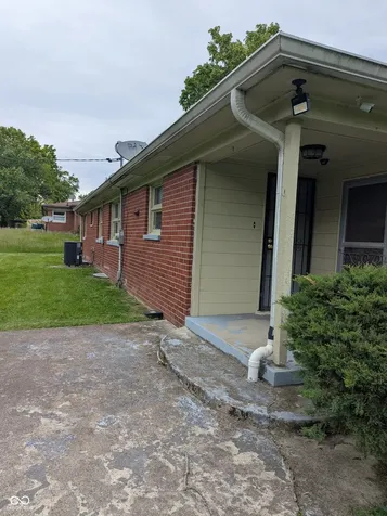 5910 Crooked Creek Drive Indianapolis IN 46228