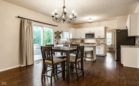 9091 Iris Lane Zionsville IN 46077