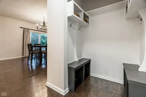 9091 Iris Lane Zionsville IN 46077