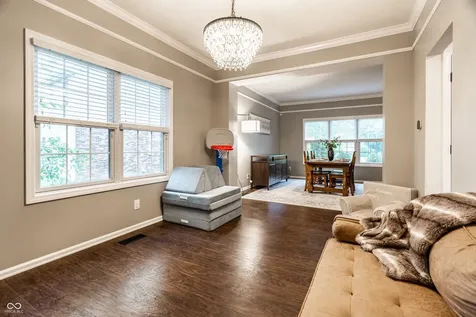 9091 Iris Lane Zionsville IN 46077