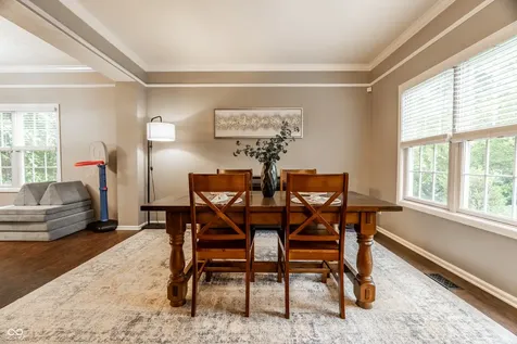 9091 Iris Lane Zionsville IN 46077