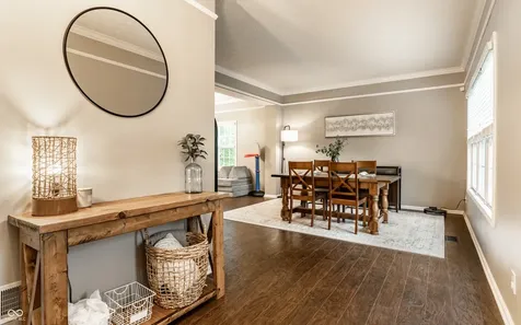 9091 Iris Lane Zionsville IN 46077