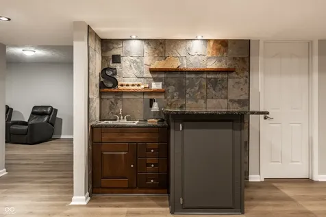 9091 Iris Lane Zionsville IN 46077