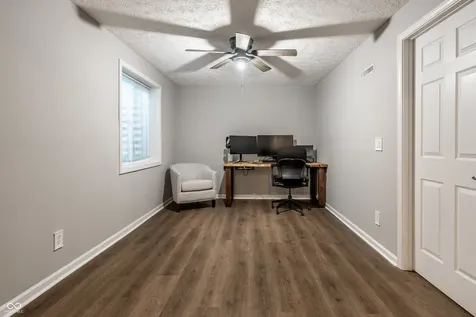 9091 Iris Lane Zionsville IN 46077