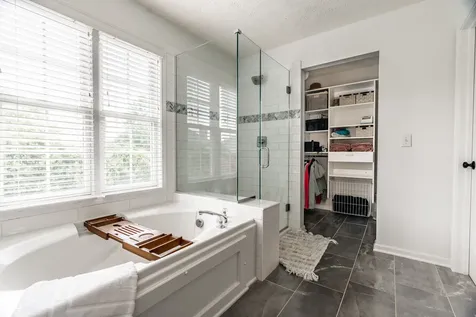 9091 Iris Lane Zionsville IN 46077