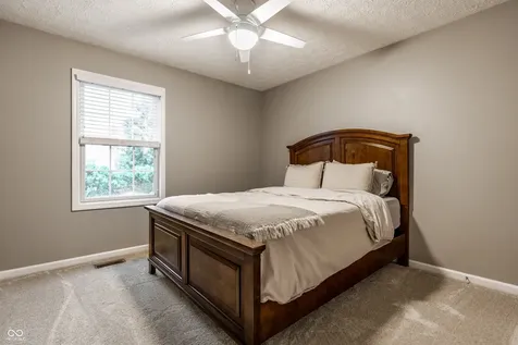 9091 Iris Lane Zionsville IN 46077