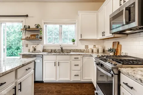 9091 Iris Lane Zionsville IN 46077