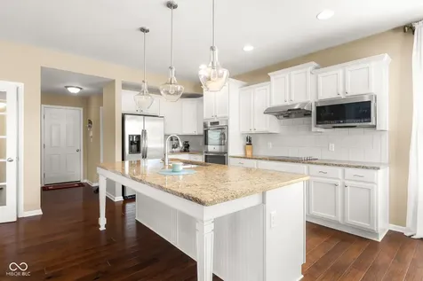 6972 Pinnacle Drive Columbus IN 47201