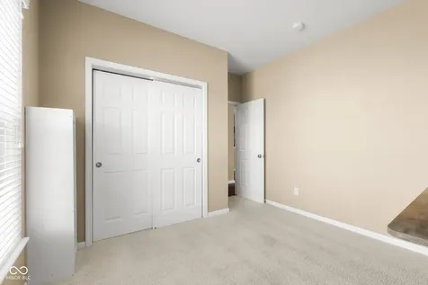 6972 Pinnacle Drive Columbus IN 47201
