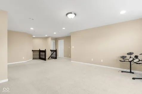 6972 Pinnacle Drive Columbus IN 47201