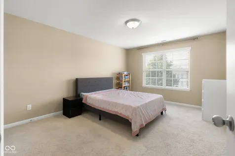 6972 Pinnacle Drive Columbus IN 47201